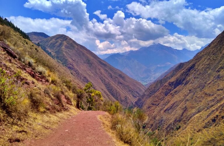 1-Day Kinsa Cocha Lakes Hike