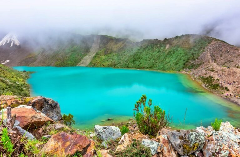 1-Day Kinsa Cocha Lakes Hike