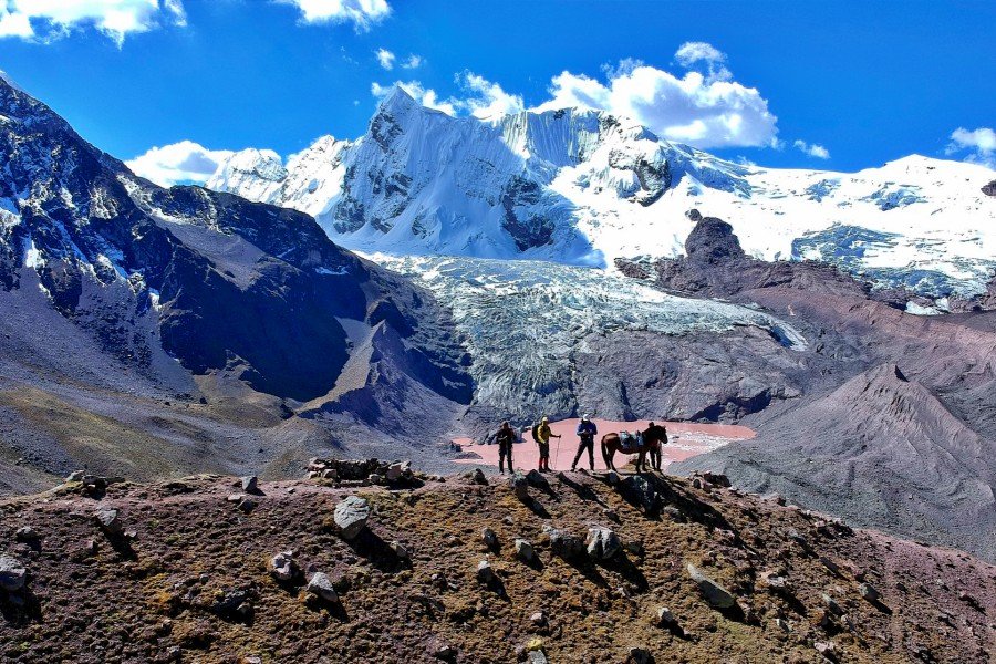 3-Day Chocolate Lake to Rainbow Mountain