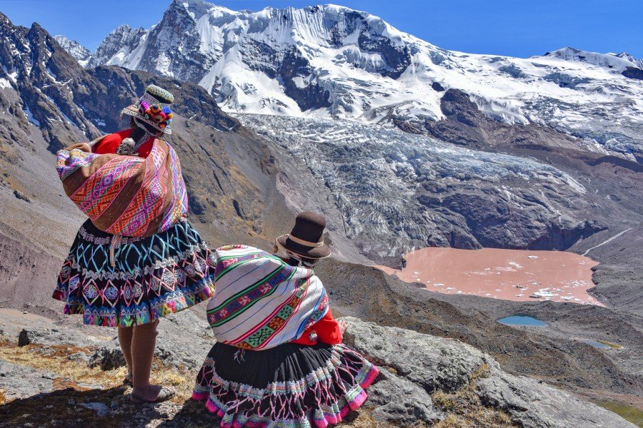 3-Day Chocolate Lake to Rainbow Mountain